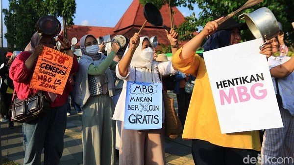 Action contre un programme gouvernemental de nutrition des enfants recourant à des produits alimentaires industriels dangereux pour leur santé.