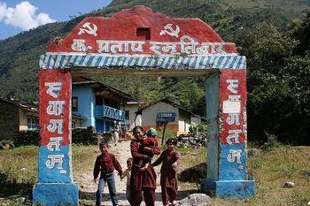 Crise et division du parti maoïste 